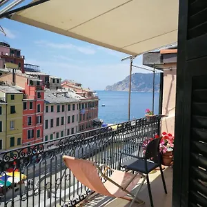 Sea View Apartment Vernazza
