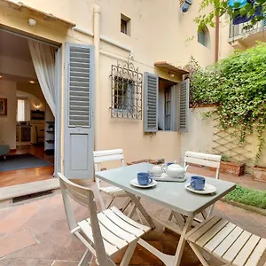 Apartment Geordie By Mamo, Florence